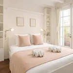 Notre Dame - Prestige Studio With Lift And Terrace For 2