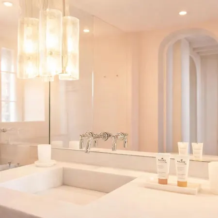 Apartment Notre Dame - Prestige With Lift And Terrace For 2 Paris