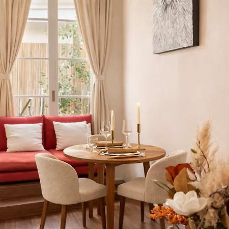 Notre Dame - Prestige With Lift And Terrace For 2 Apartment